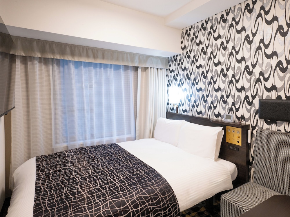 BUSINESS, DOUBLE BED