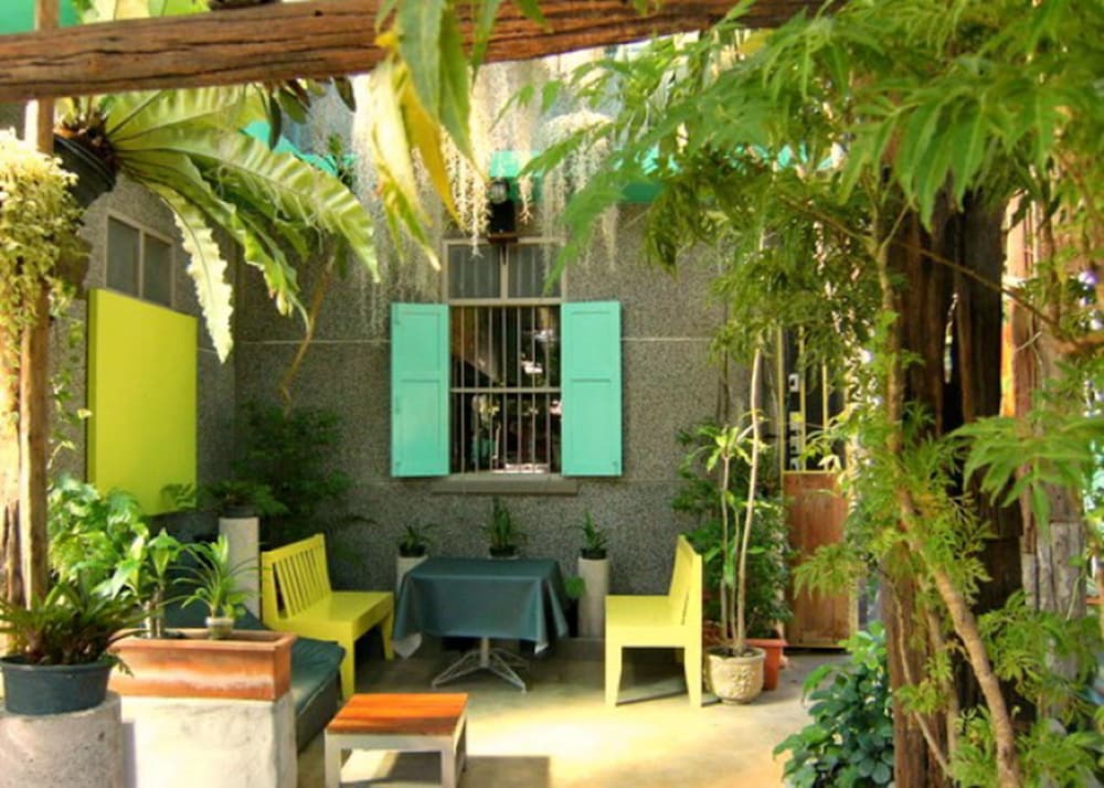 60 Bluehouse - Hostel 35/40