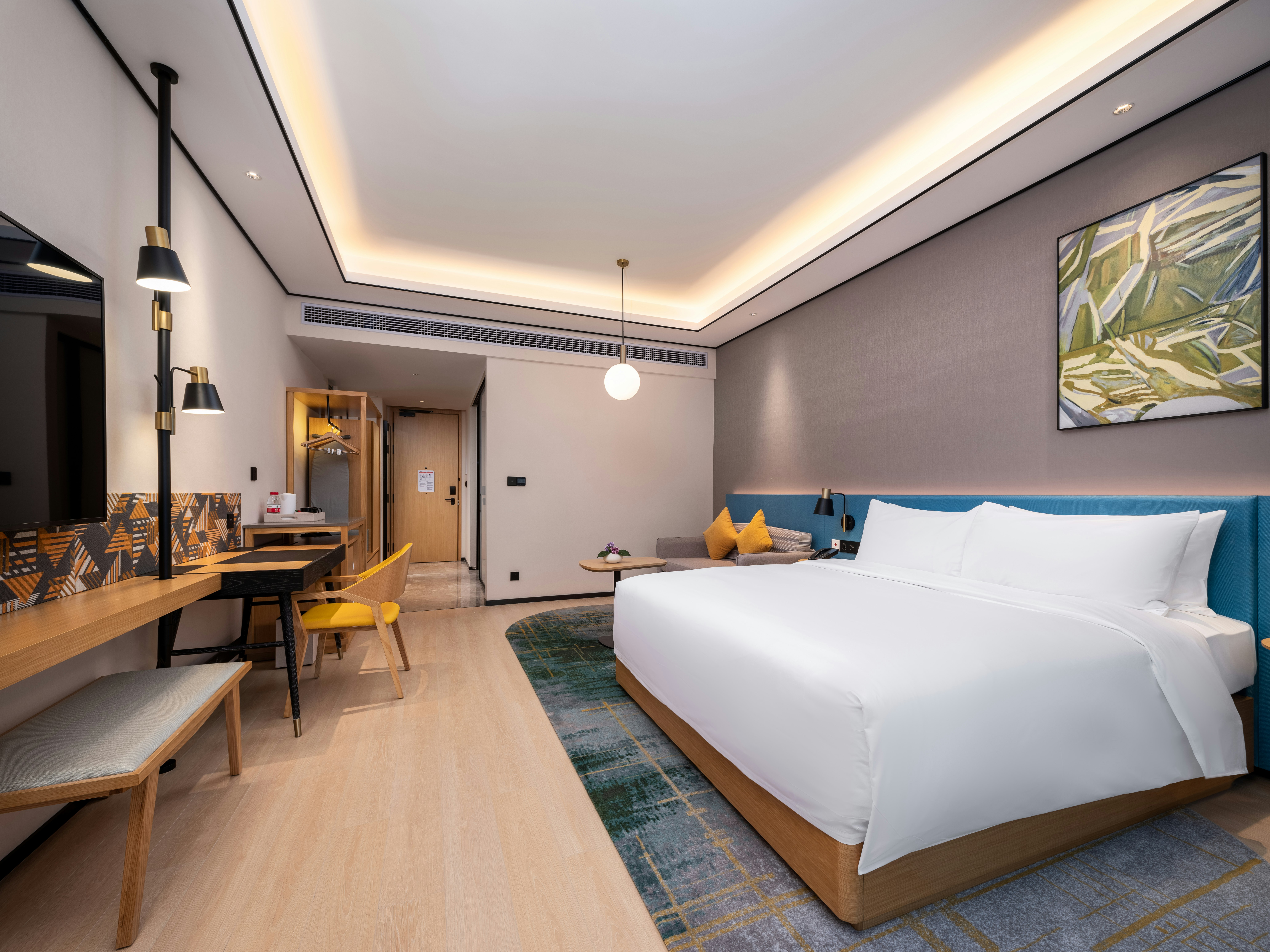 ROOM, KING BED, ACCESSIBLE