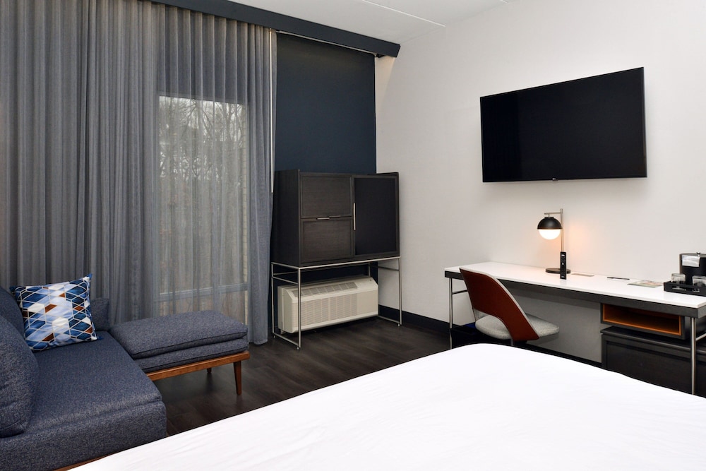 Courtyard by Marriott Raleigh Cary Crossroads 34/38