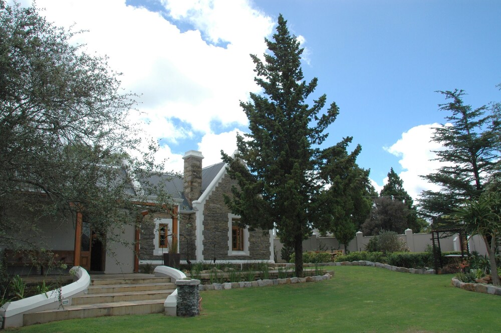 St. Aidan's Guest Cottage 17/19