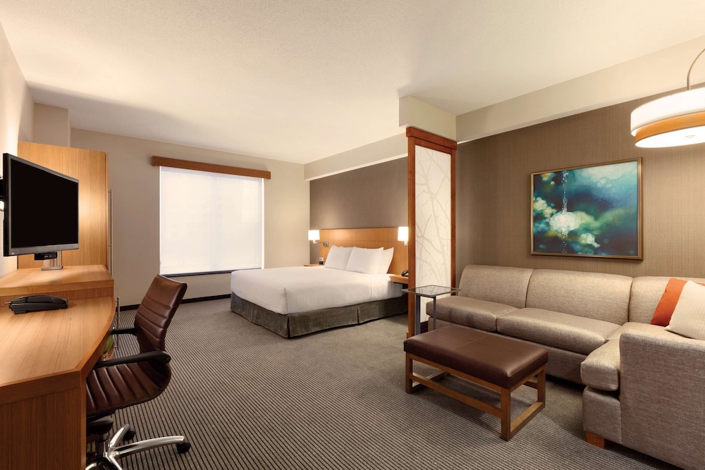 Hyatt Place St. Louis/Chesterfield 13/70
