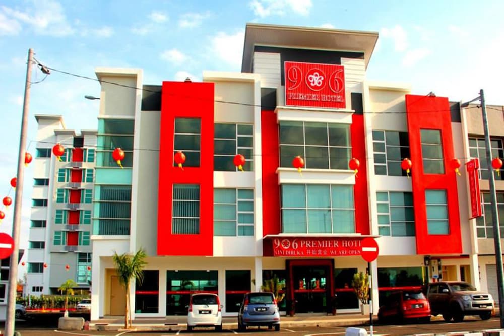 906 Premier Hotel photo3