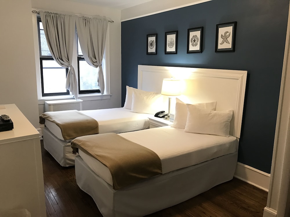 Long Beach Hotel 22/60