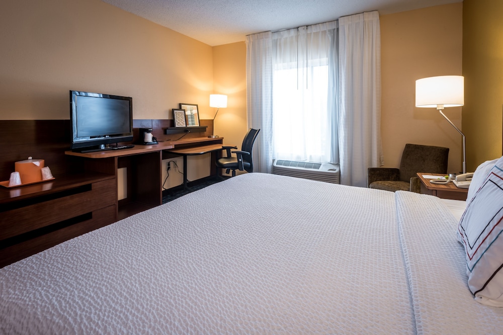 Fairfield Inn By Marriott Savannah I 95 South 7/24