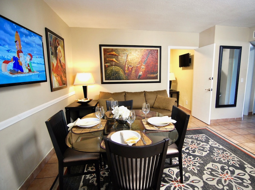 Sheridan Suites Apartment Hotel 51/69