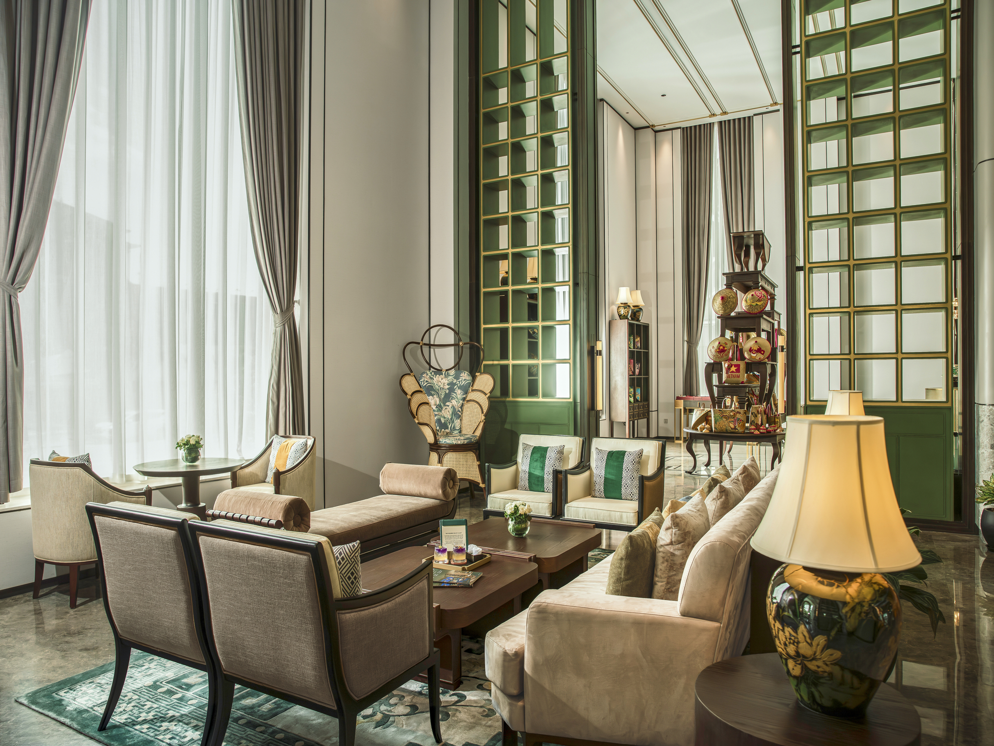 Grand Royal Riverside Hue 28/43