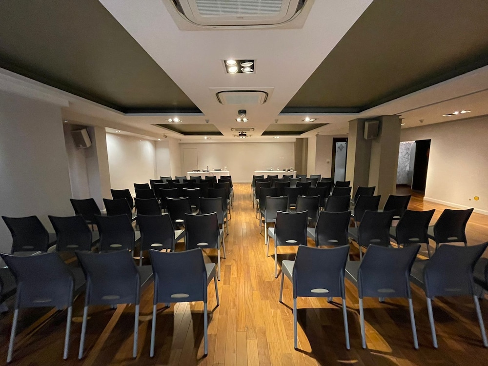 Kenton Palace Buenos Aires 56/62