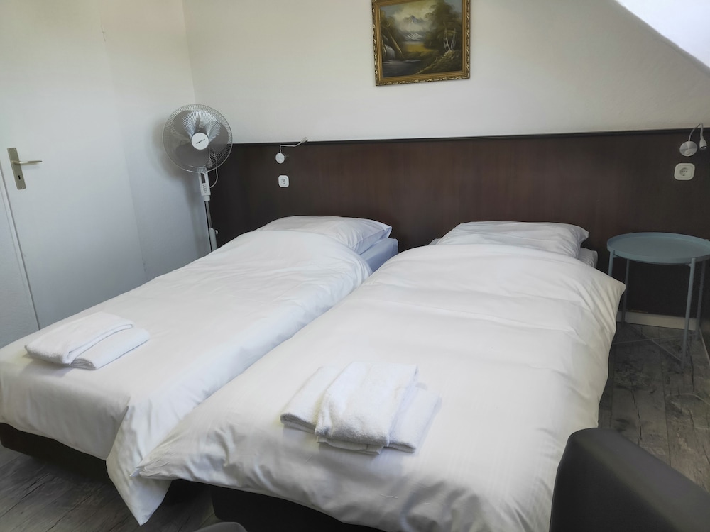 Hotel Tempelhof City Messe Arena 13/28