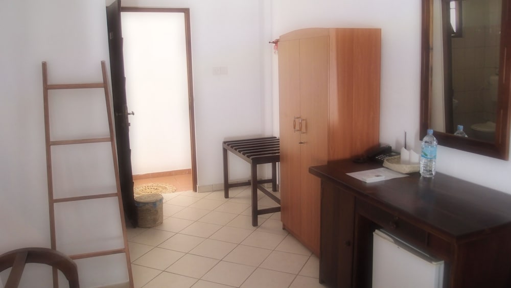 Unawatuna Nor Lanka Hotel 46/48