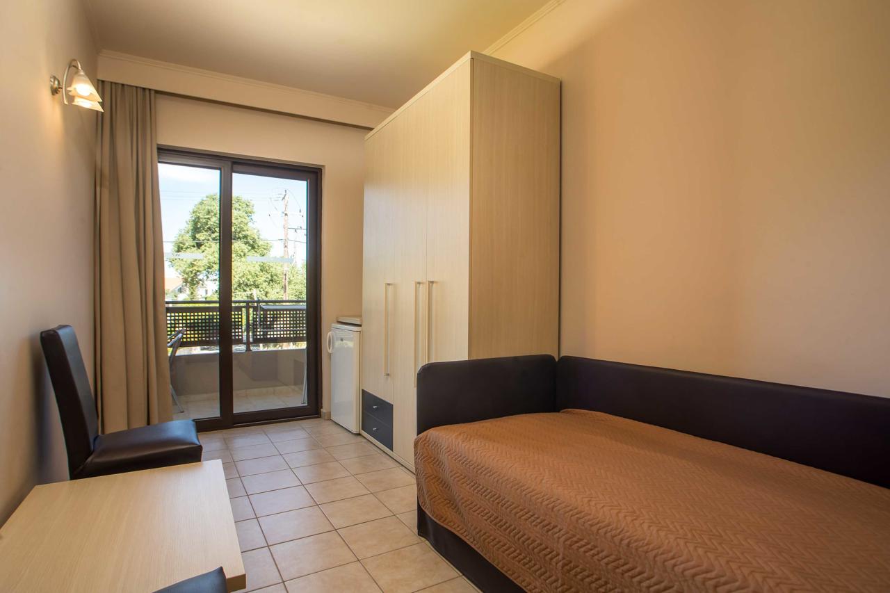 Santa Helena Hotel 44/90