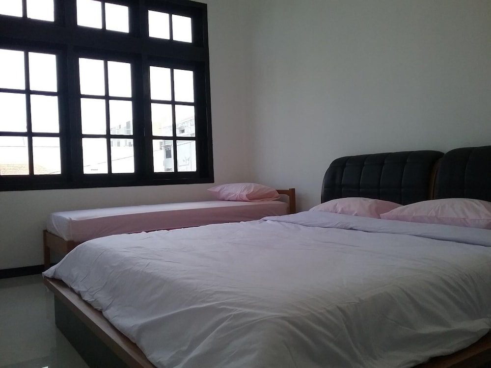 Mess Inn Semarang 10/35