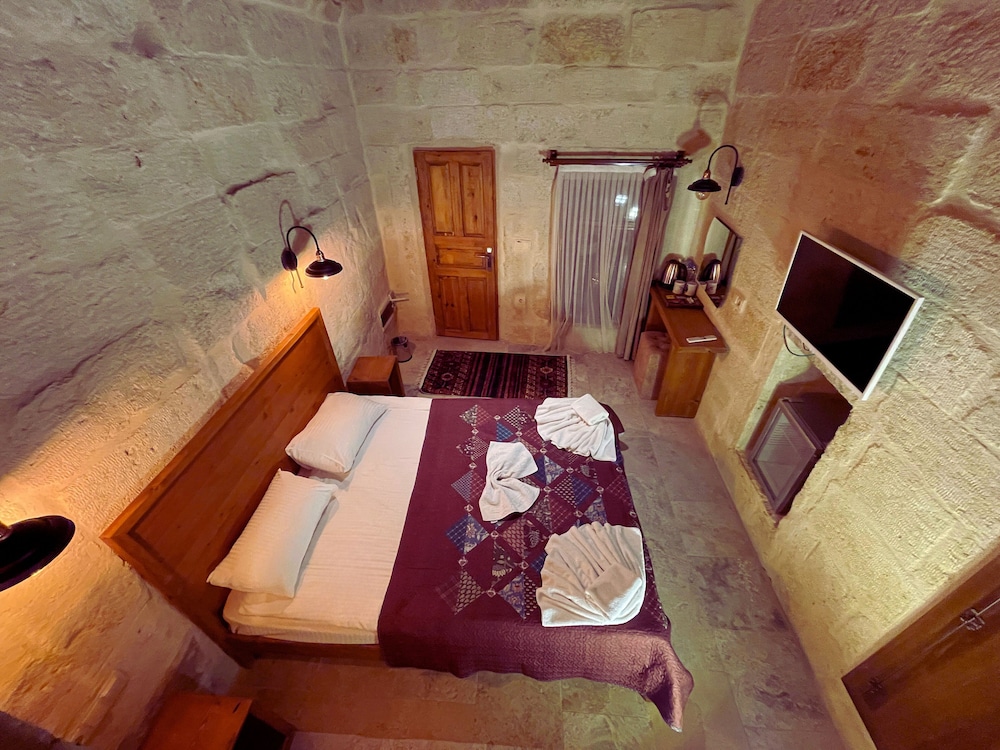 Feris Cave Hotel 15/50