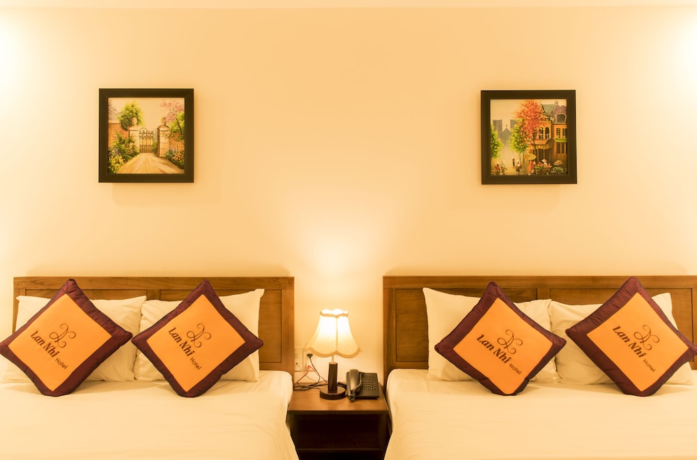 Lan Nhi Hotel 48/54