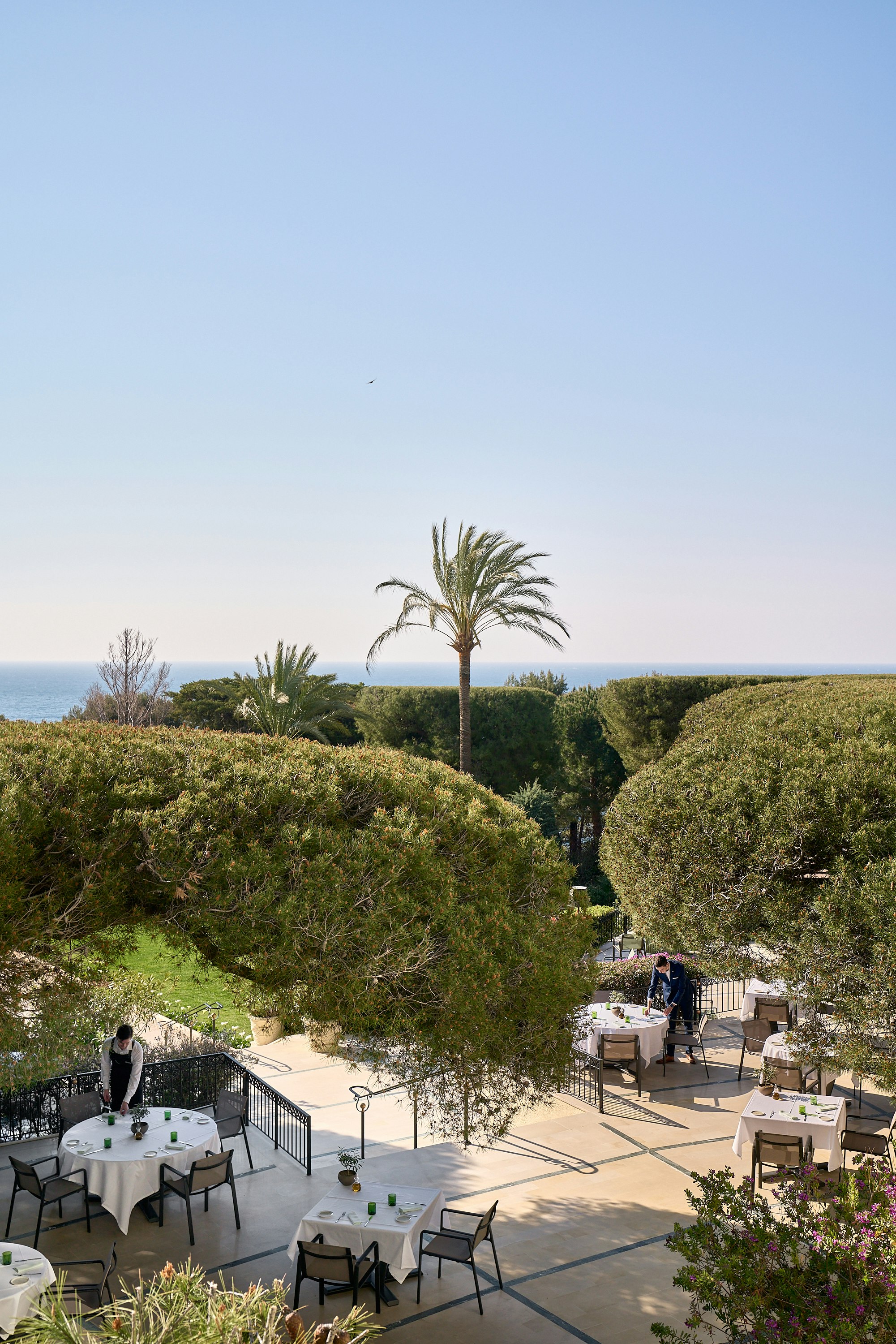 Grand Hotel du Cap-Ferrat, a Four Seasons Hotel 77/85