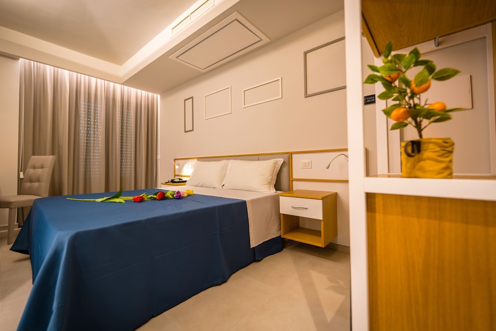 Eliseo Palace Tropea 34/55