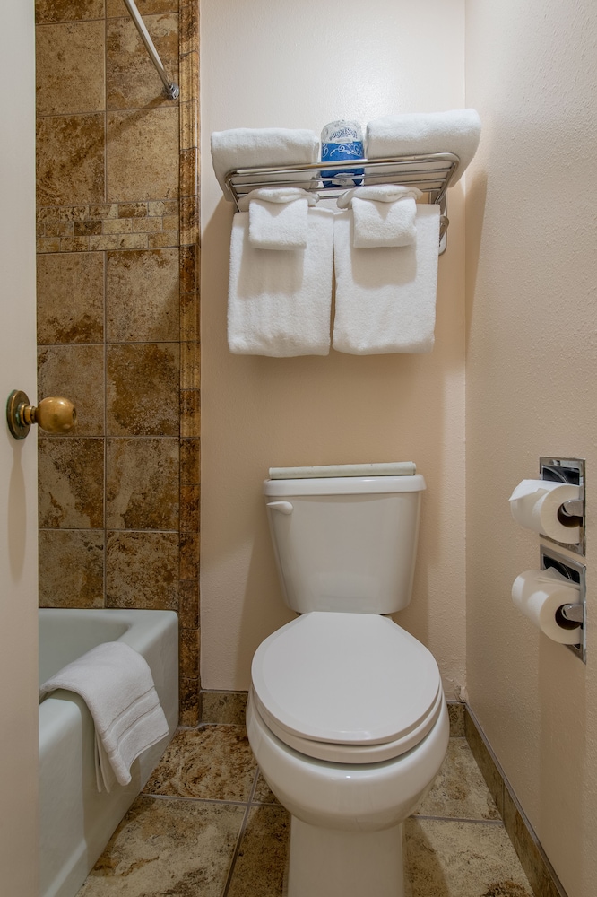 49 Er Inn And Suites 27/68