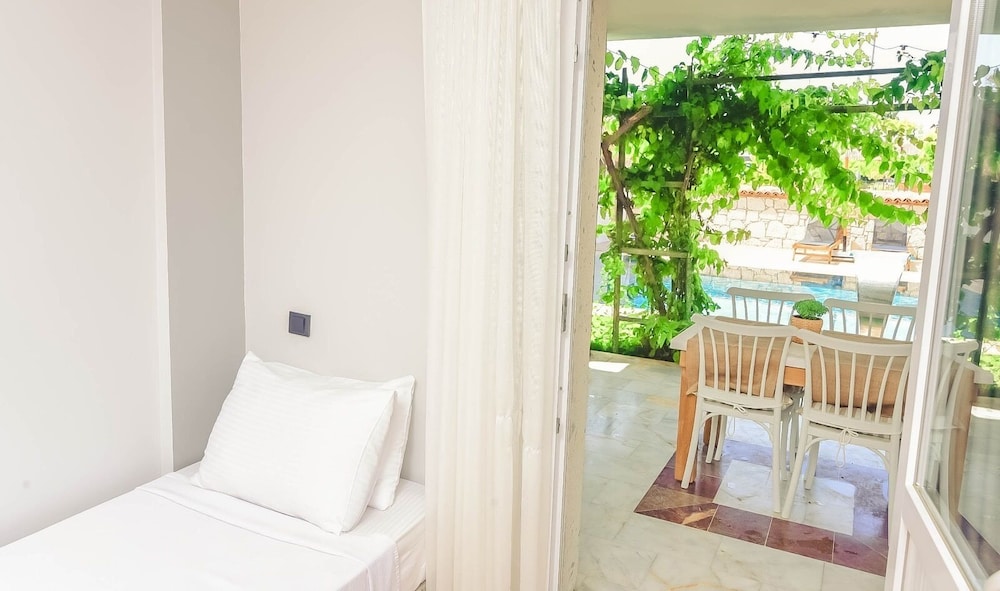 Gerence Otel 38/50