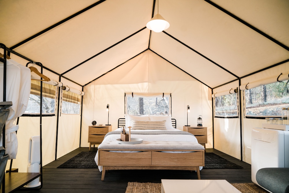 Autocamp Yosemite 19/84