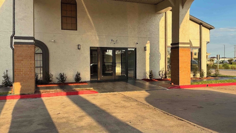Motel6 La Porte, TX 46/54