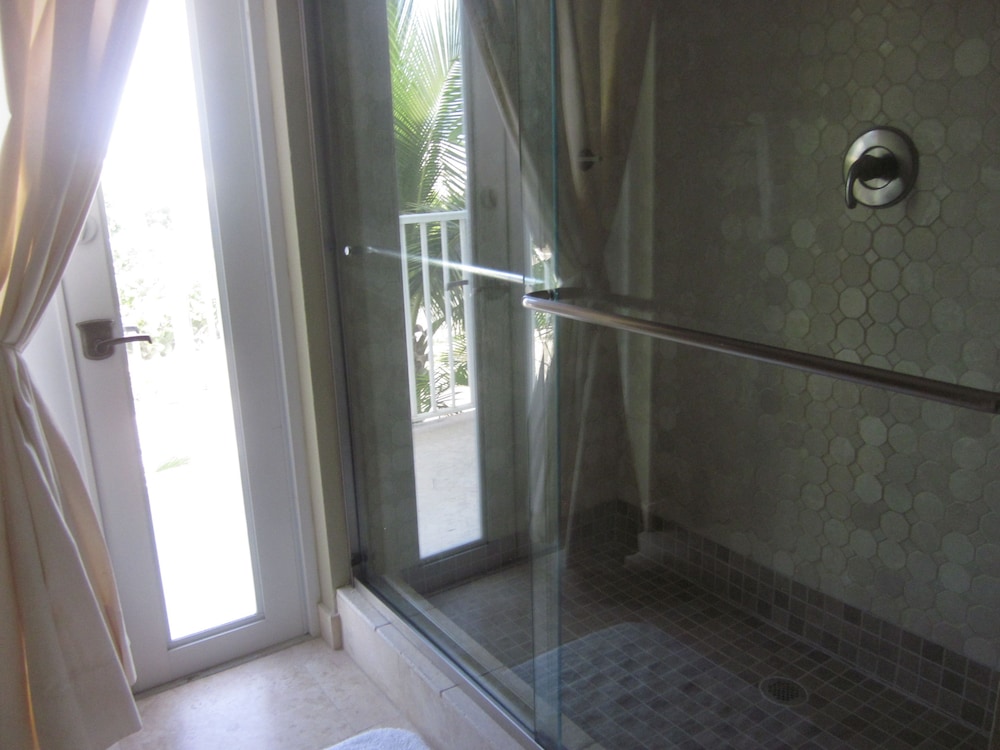 February Point Resort Estates Bb1 14/50