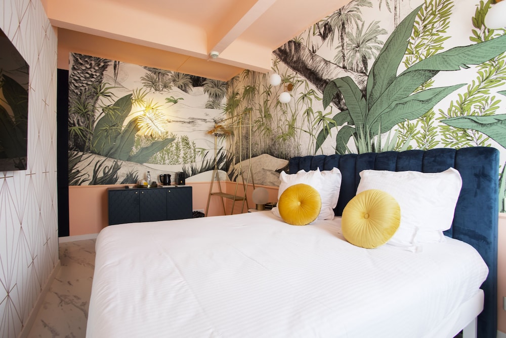 Hotel Mademoiselle 23/50