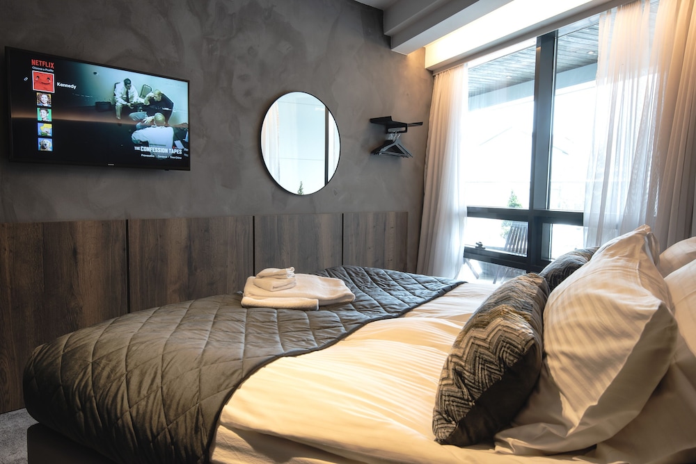 B14 Apartments & Rooms 11/45