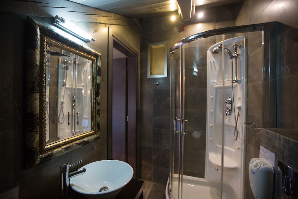 Aion Luxury Hotel 48/50