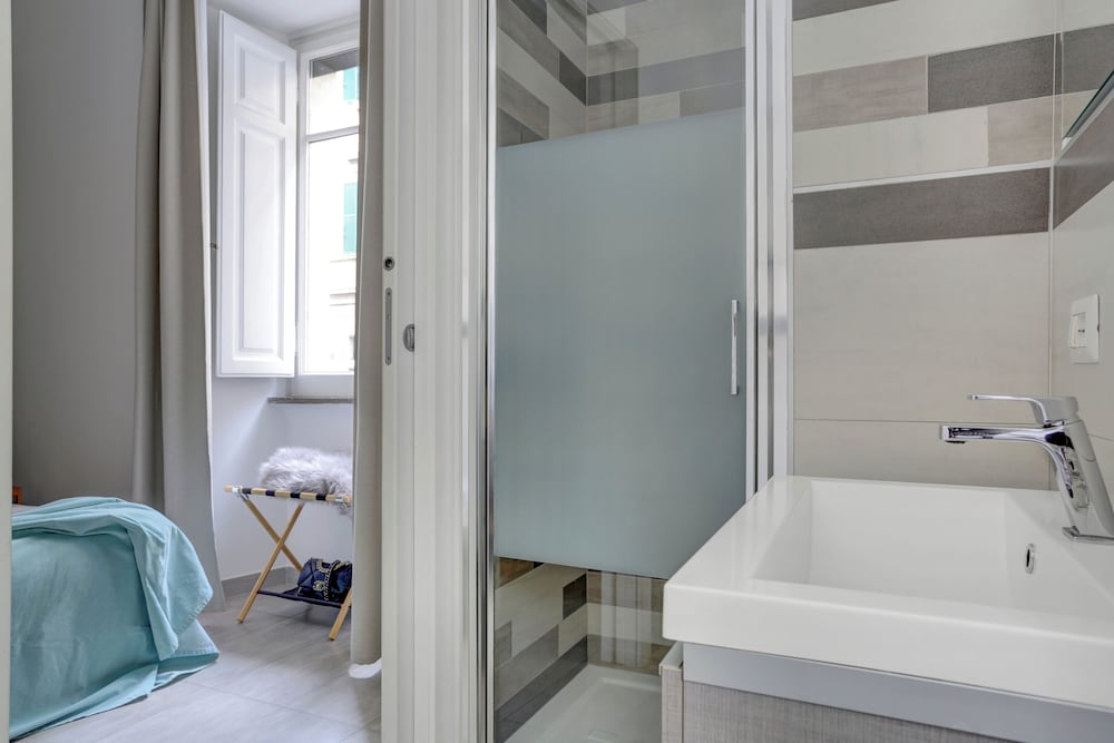 Santi Quattro Apartment & Rooms - Colosseo 42/49