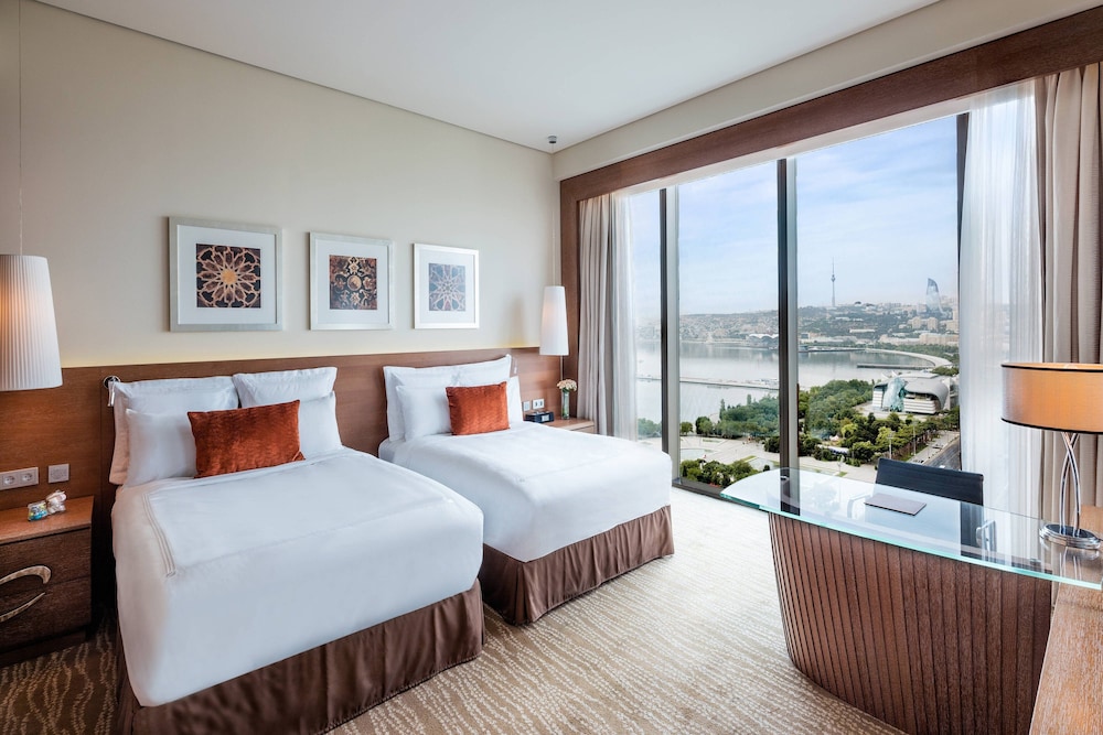 DELUXE, 2 DOUBLE BEDS, SEA VIEW