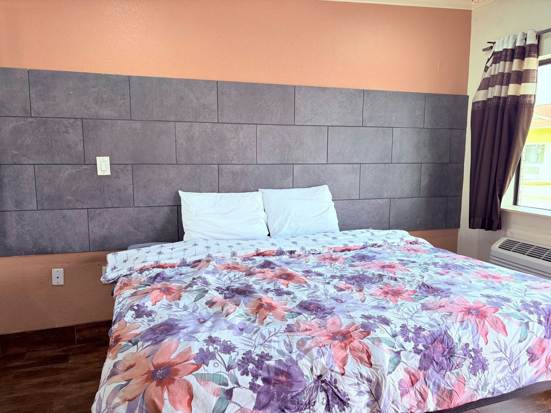 Regency Inn Houston near Hobby Airport 17/31