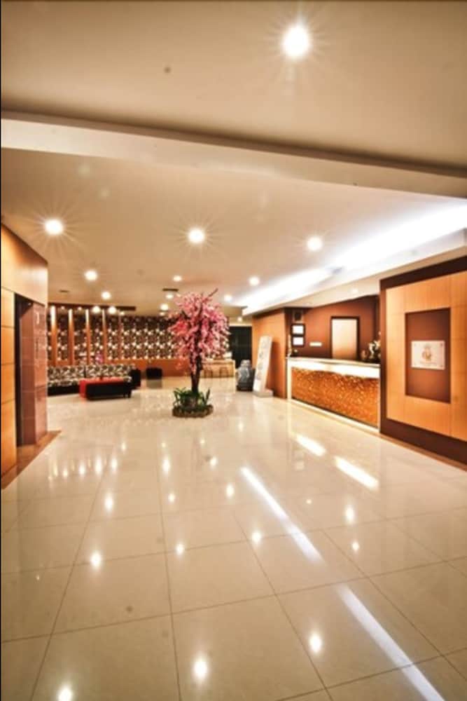 Mandarin Hotel Pekalongan 5/51