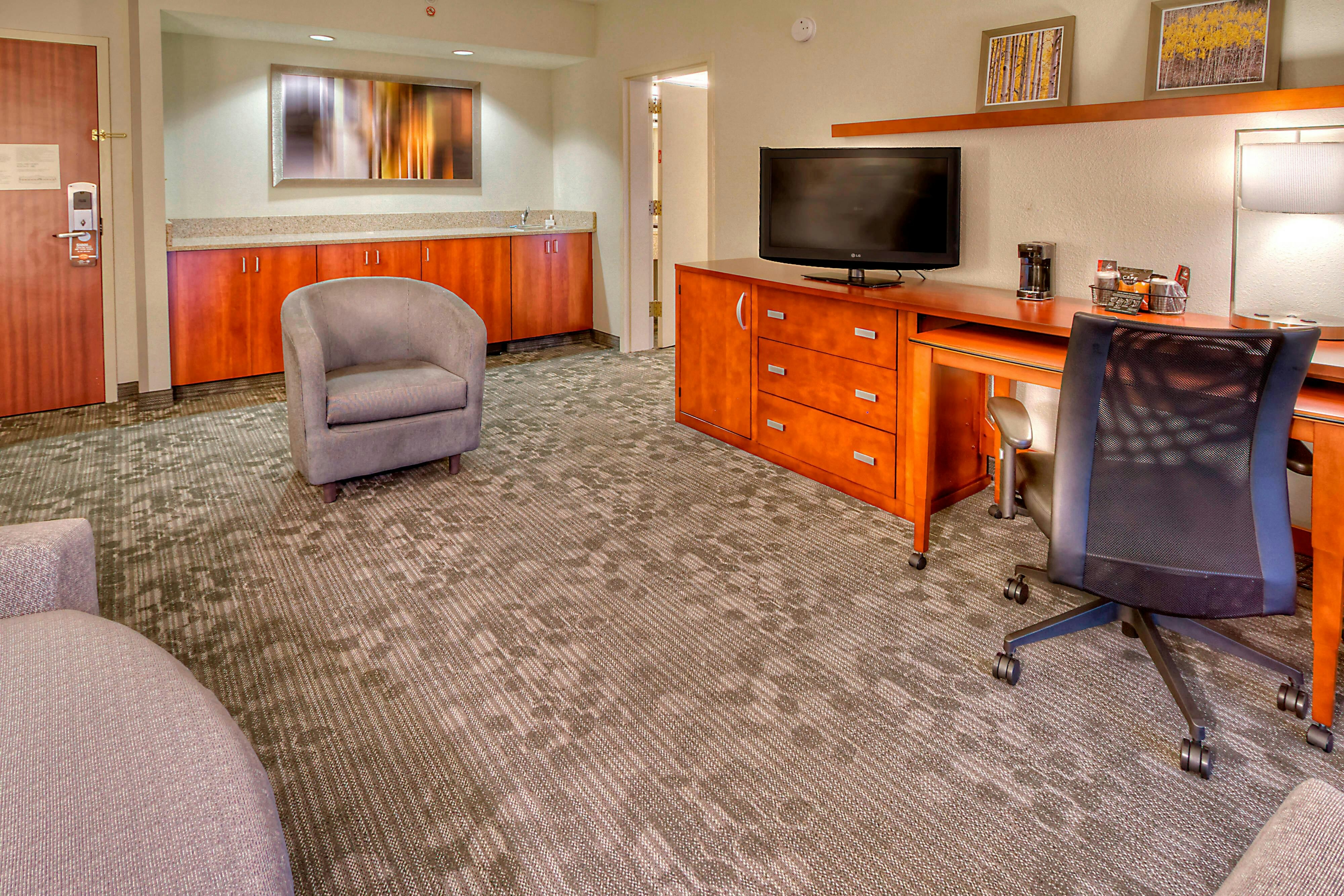 Courtyard by Marriott Burlington 16/19