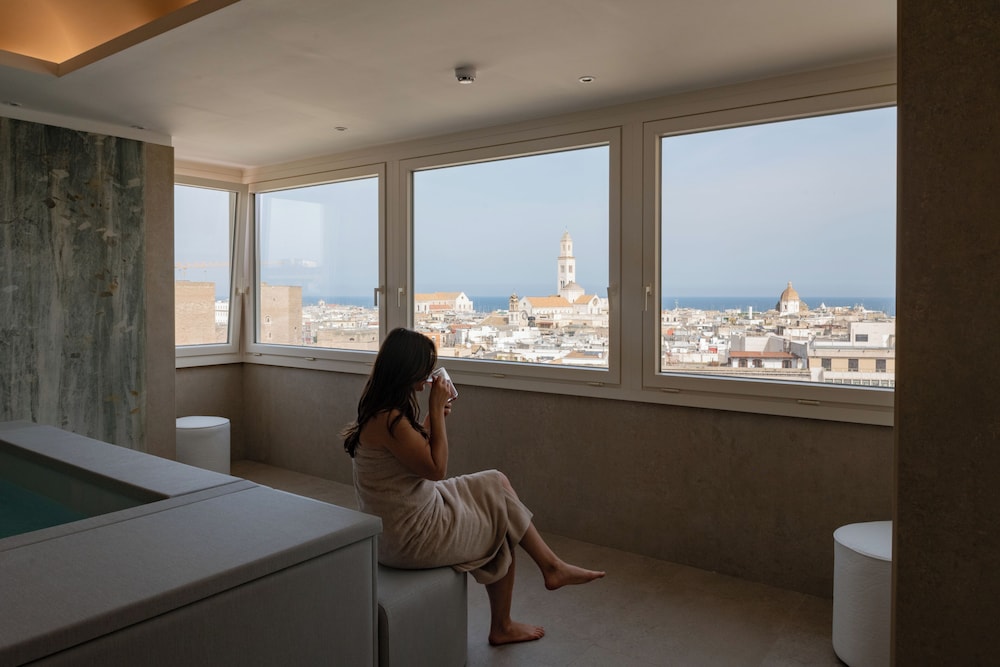 Movenpick Bari Hotel 25/50