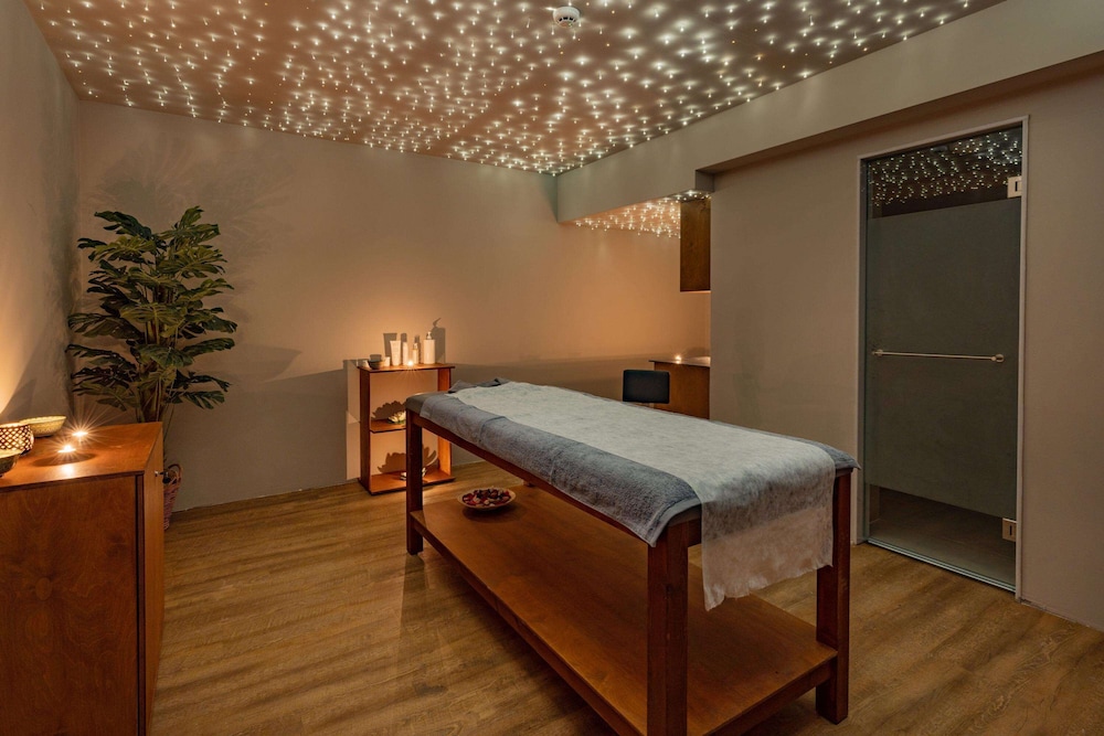 Minos Ambassador Suites Spa 22/50