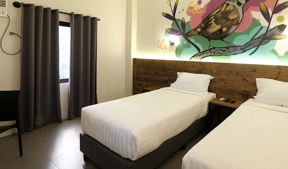 U Hotels Makati 44/56