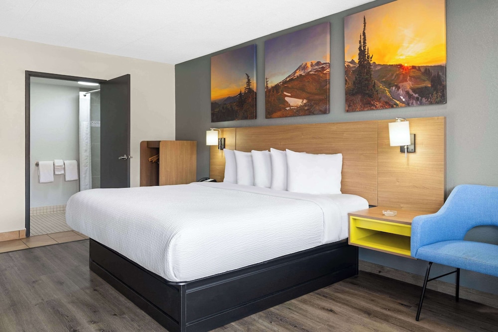 Days Inn by Wyndham Columbus/Worthington 24/43