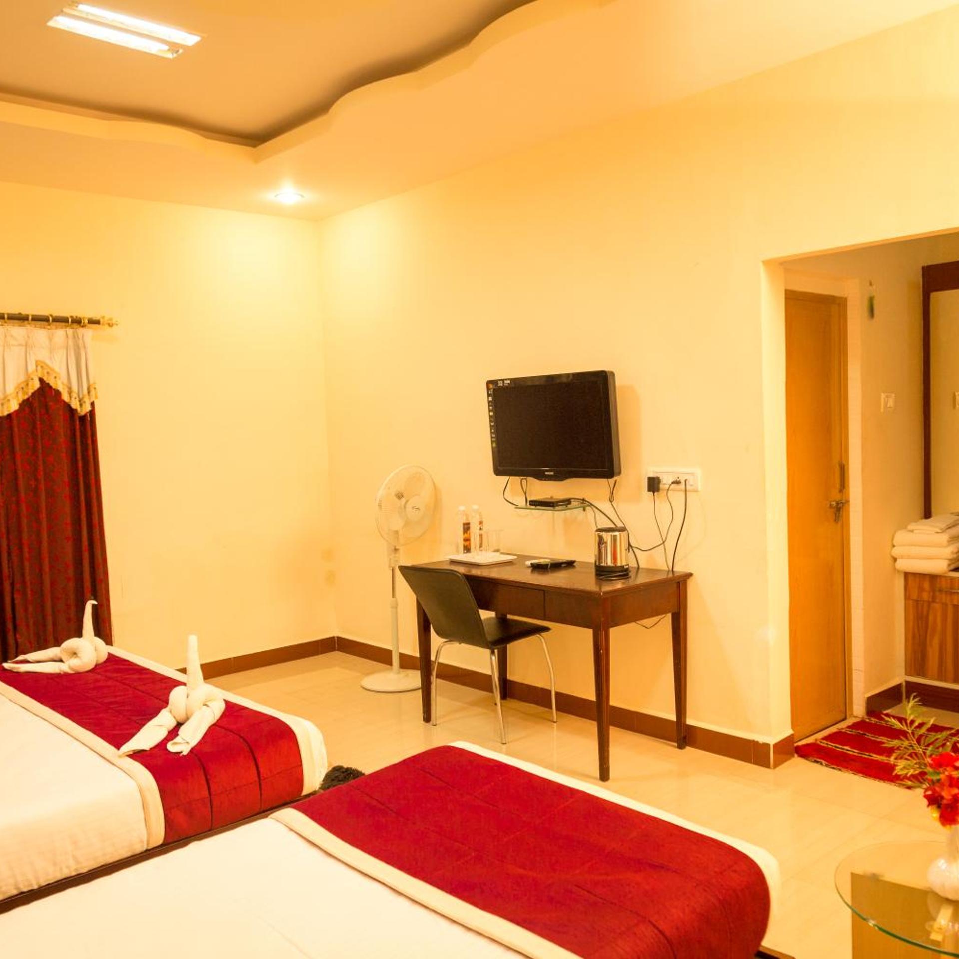 Kstdc Hotel Mayura Chalukya Badami 17/50