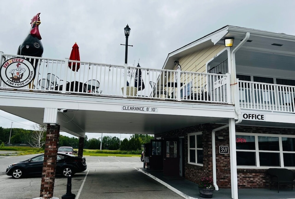 Brewer Motor Inn 2/25