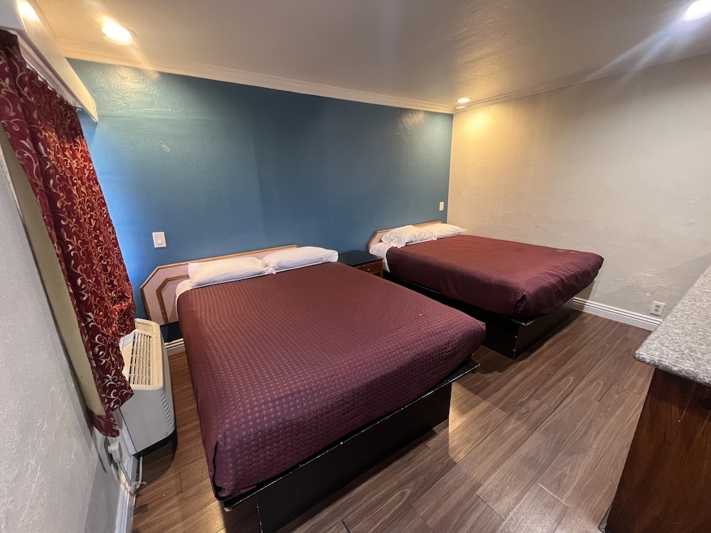 Harris Motel 21/59