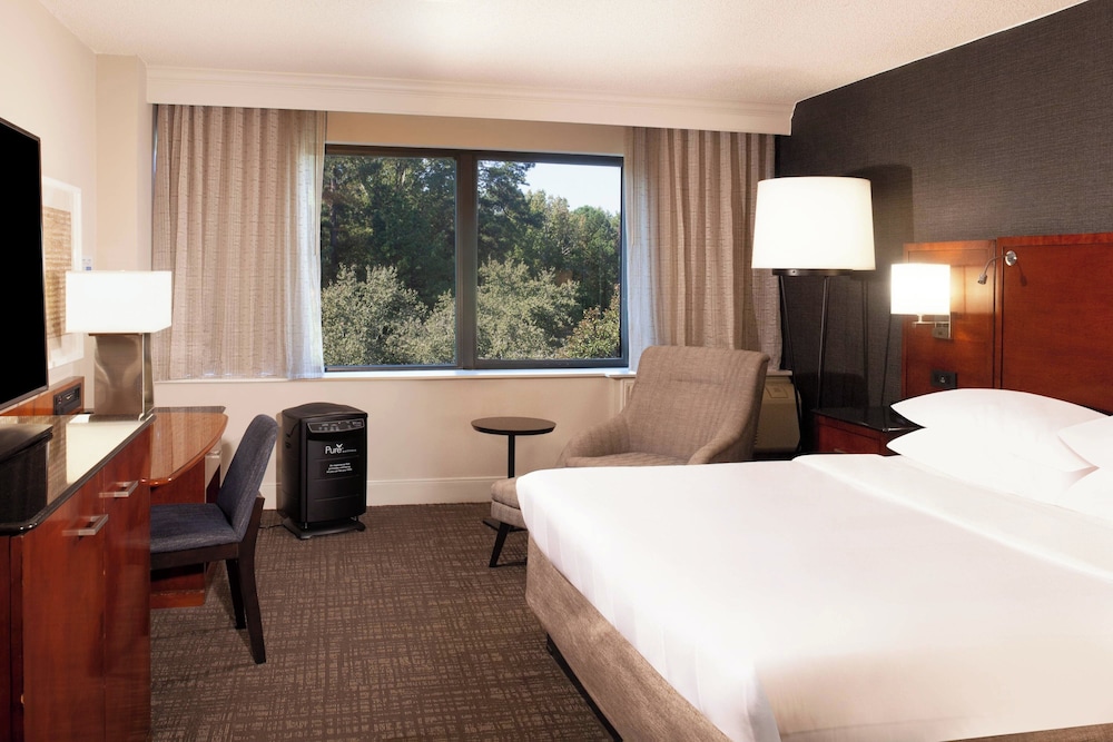 Club, King Bed