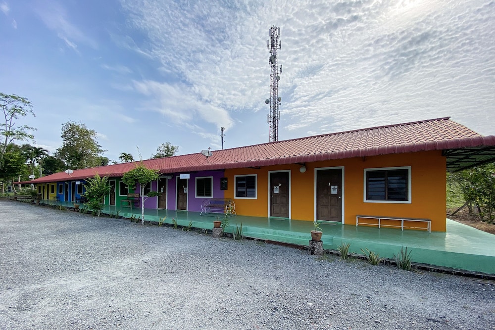 Capital O 90168 Serambi Pelangi Chalet 5/30