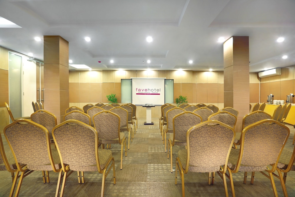 favehotel Kelapa Gading 49/54