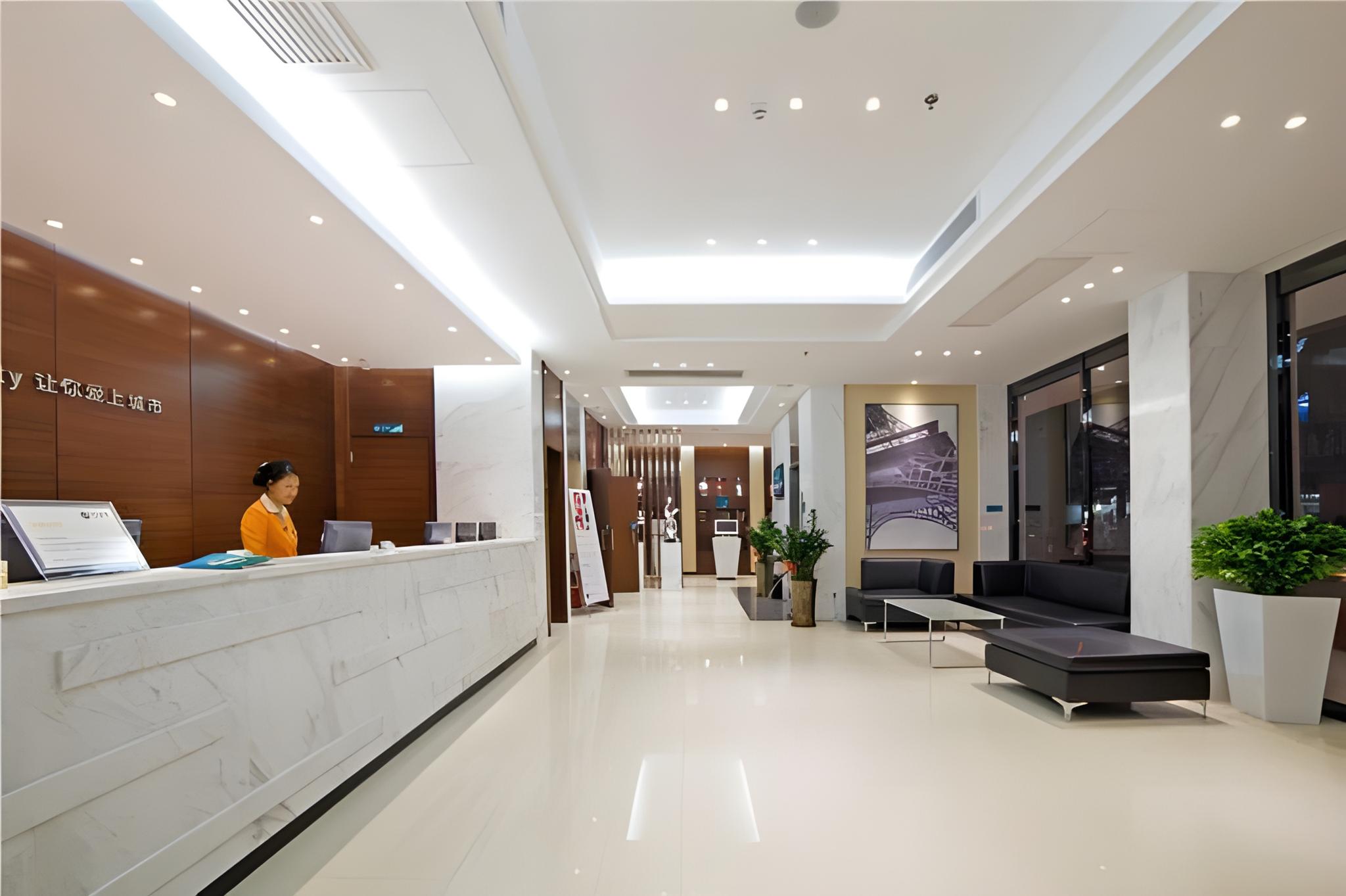 City Comfort Inn (Maoming High Speed Railway Station Wenming Road) 22/57