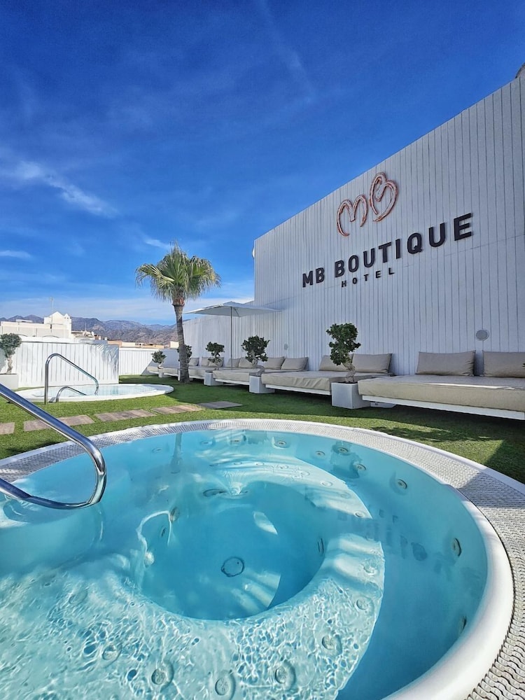 MB BOUTIQUE HOTEL 46/50