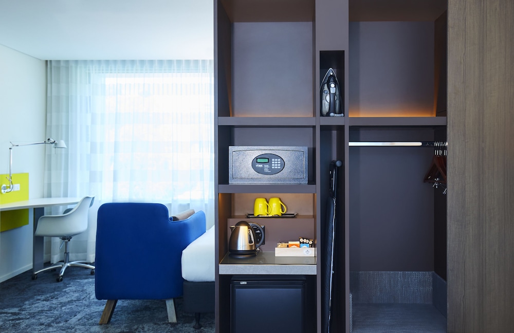 Holiday Inn Express Sydney Macquarie Park 26/54