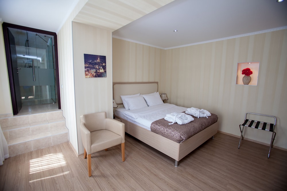 STANDARD, DOUBLE BED
