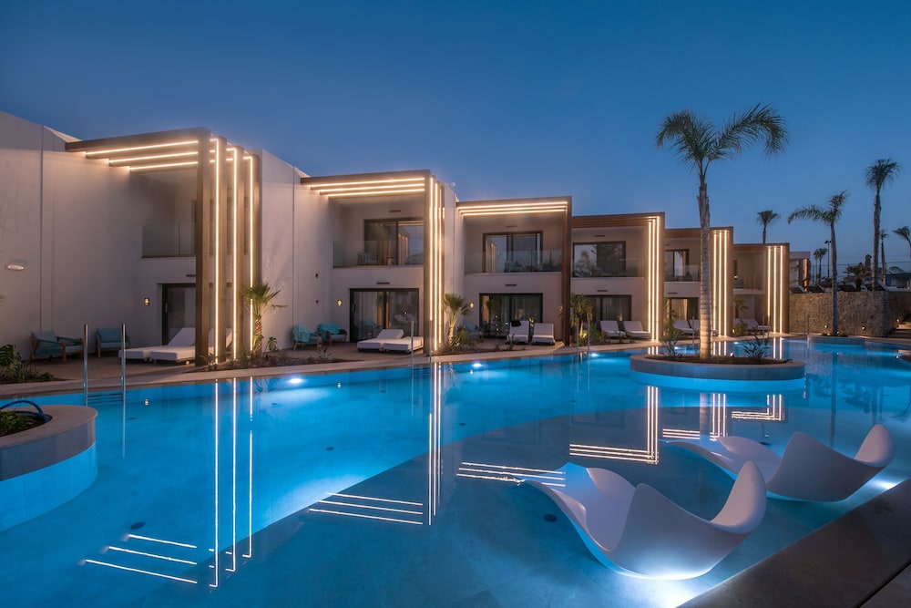 Noble Hotel Suites in HERSONISSOS