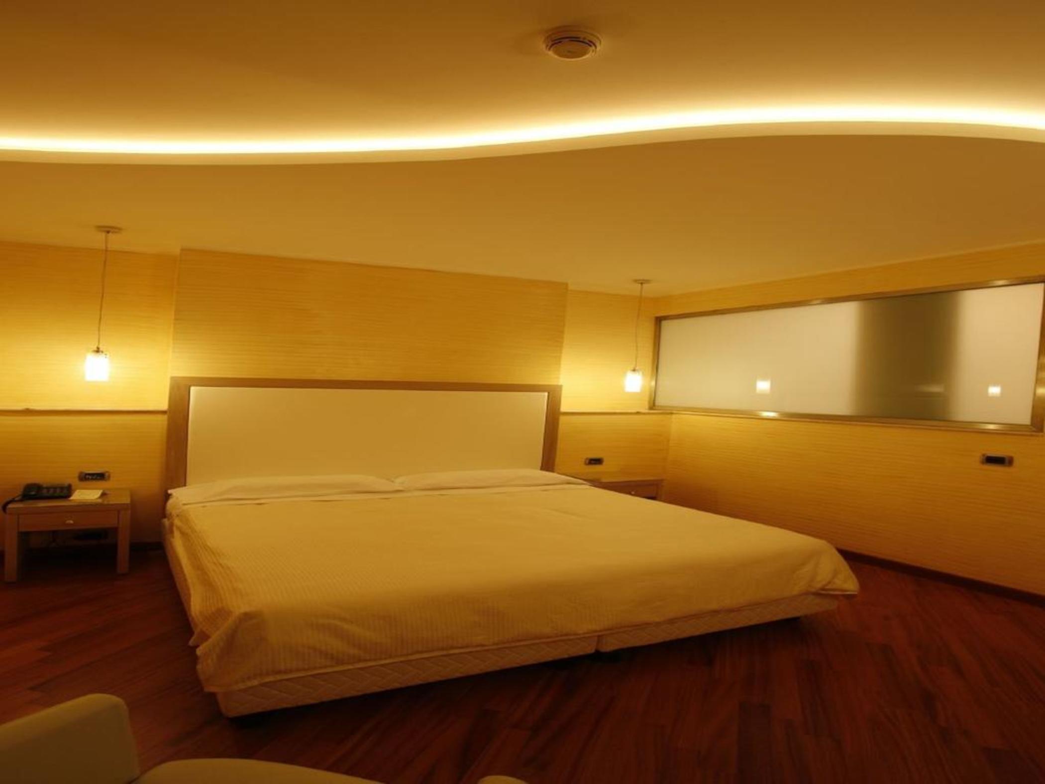 VILLA ESPERIA 13/50