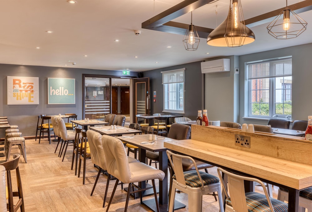 Premier Inn Waltham Abbey 41/54